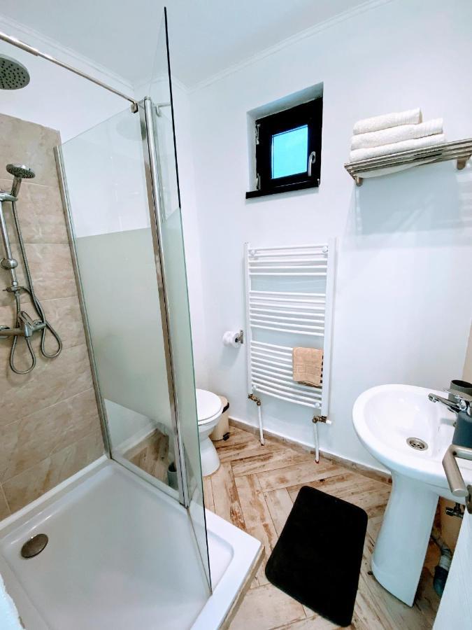 Noah River House Orszowa Zewnętrze zdjęcie