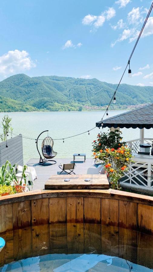 Noah River House Orszowa Zewnętrze zdjęcie